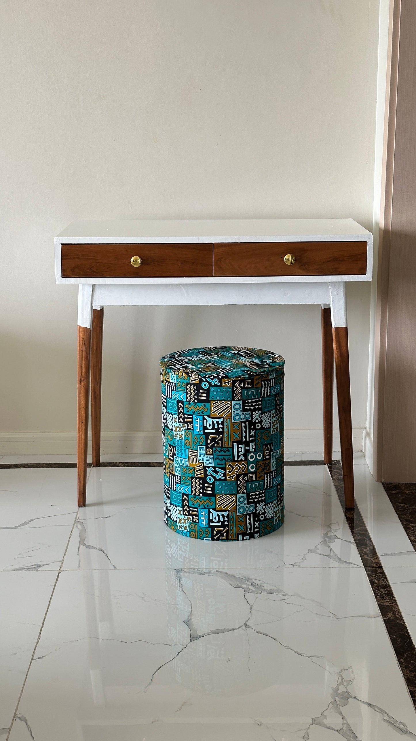 Ottoman- Turquoise abstract print