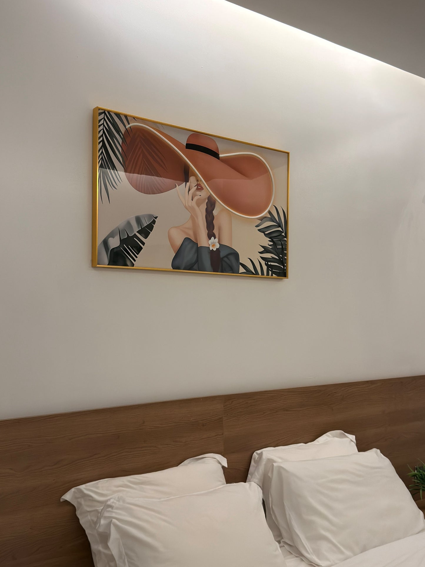 Woman in oversized sun hat LED WALL ART